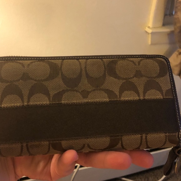 Coach wallet - Picture 2 of 4
